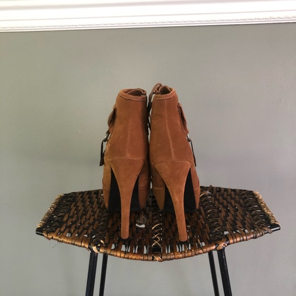 Dollhouse Boots - Picture 4 of 9